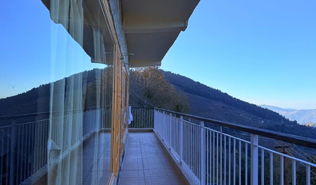 mountain view cottages in Mukteshwar Uttarakhand